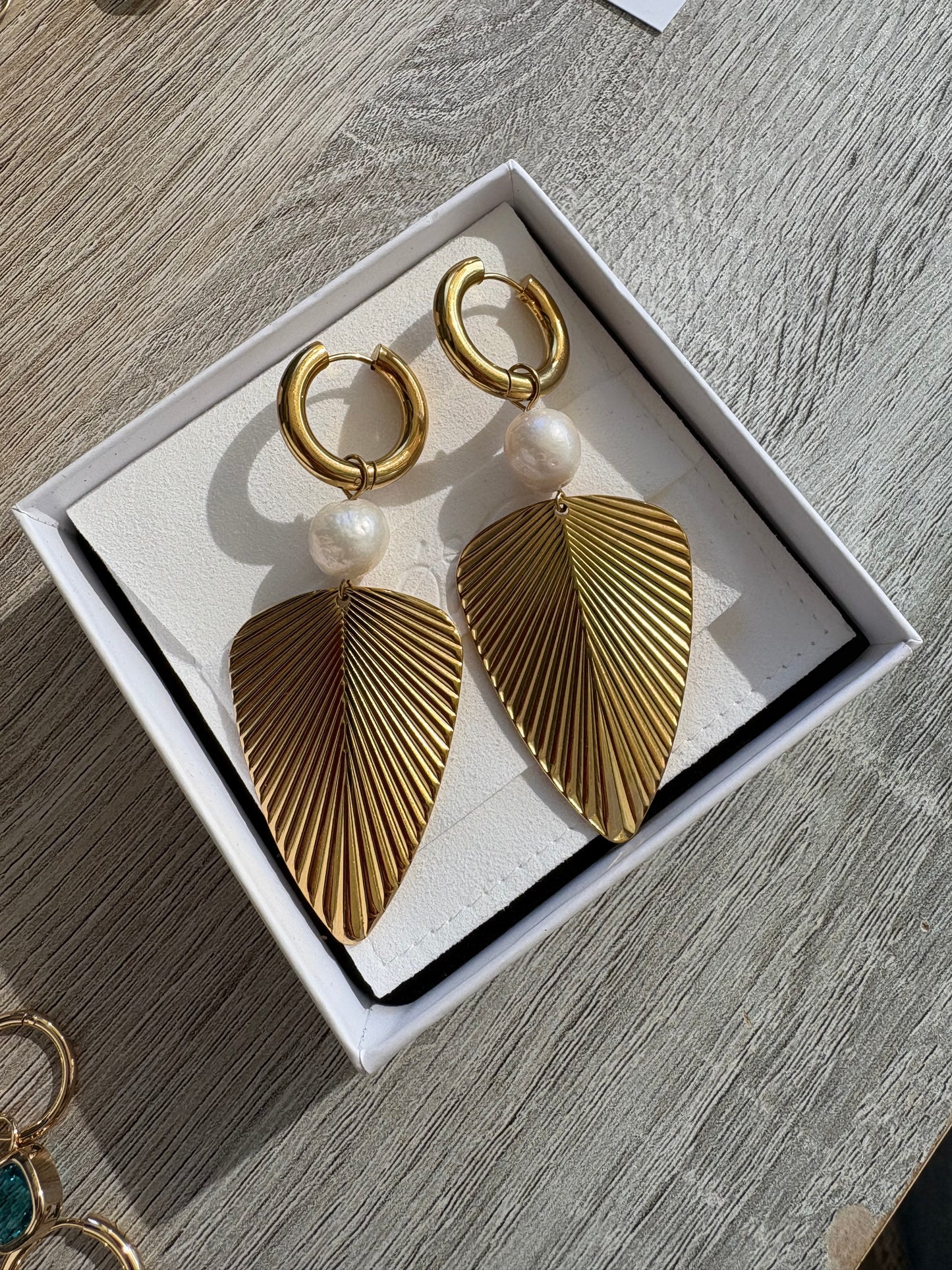 Tropical Pearl Palm Earrings