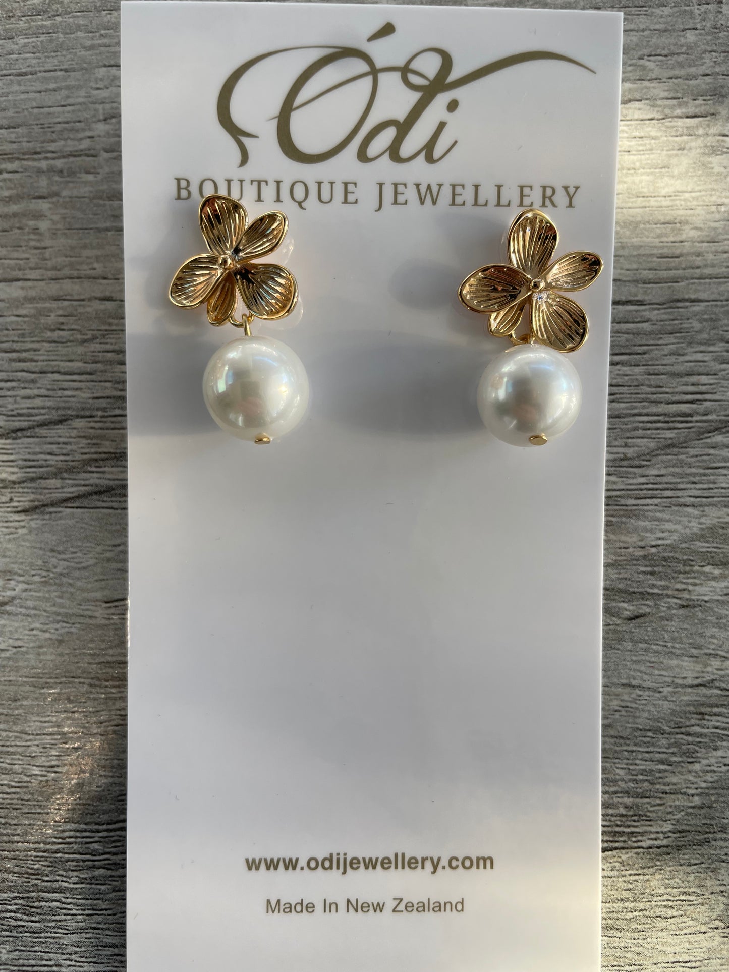 Flower Pearls-Gold or silver