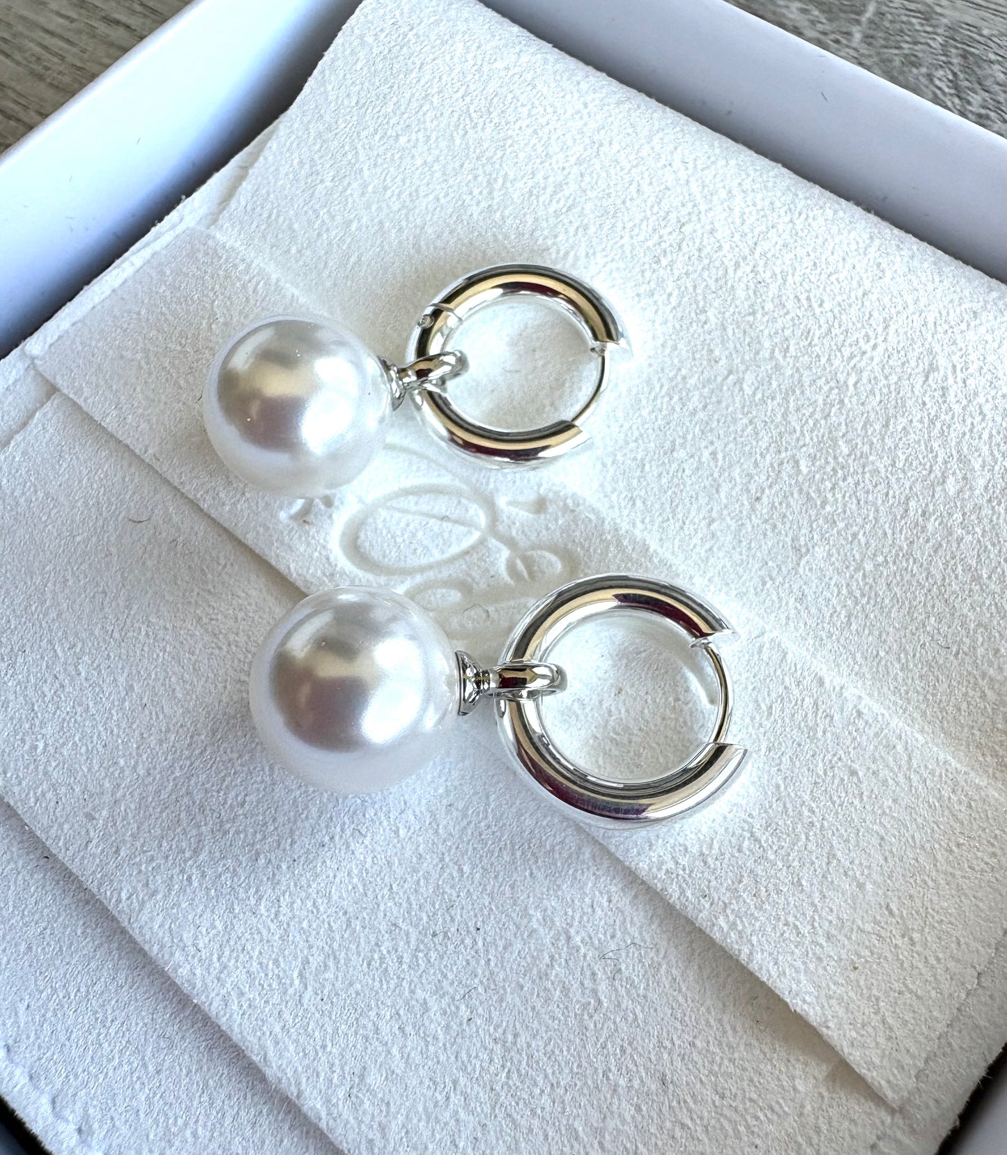 White Pearl Rounds on Hoops- Your choice of colour-Gold-Rose Gold-Silvet