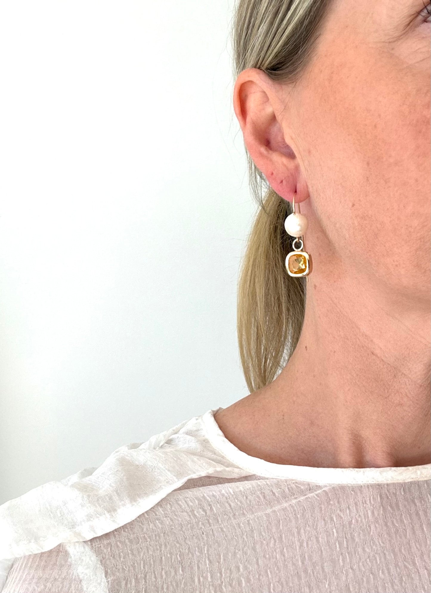 Pearl & Cushion Statement Ear wires