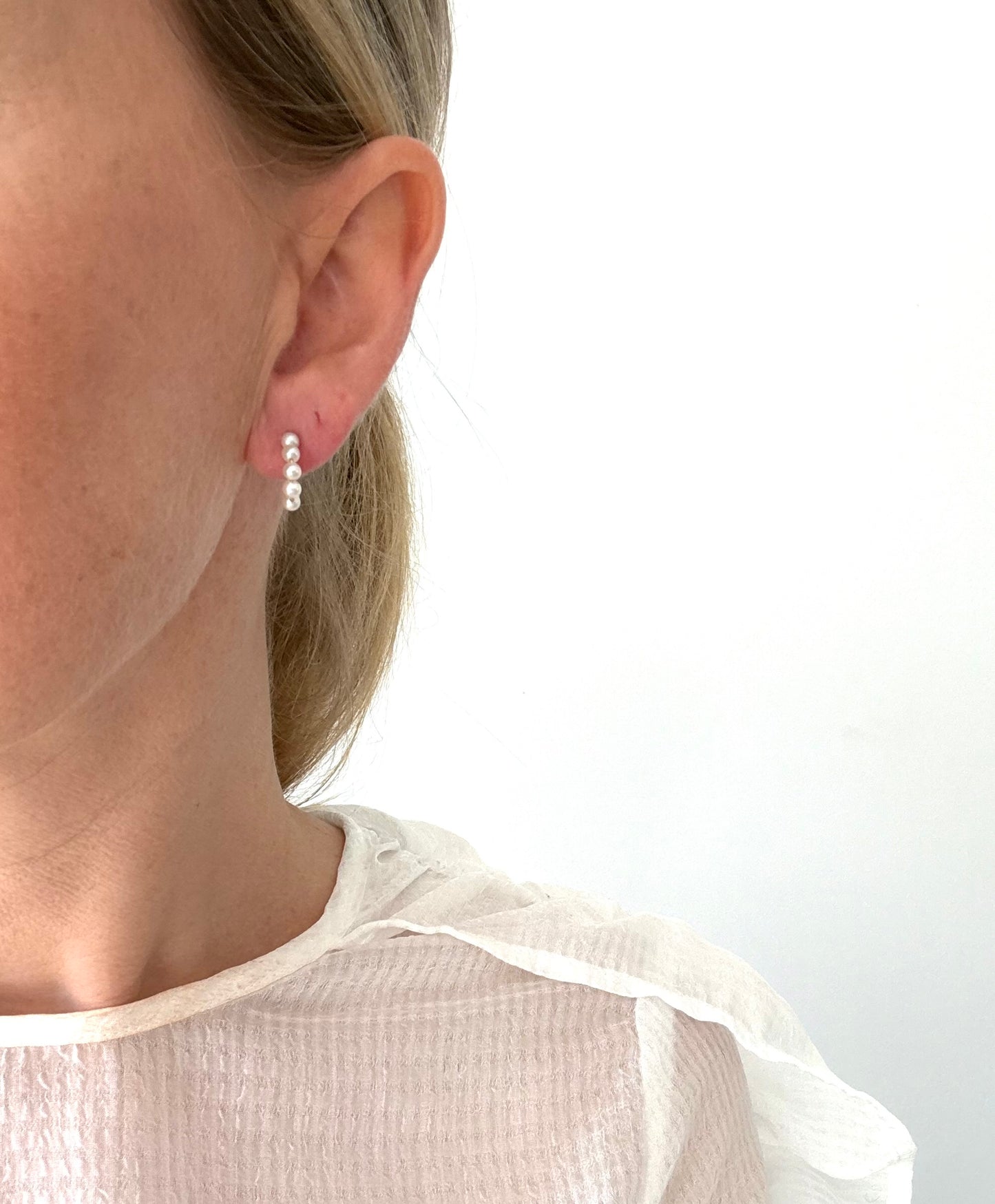 Petite Pearl Huggies