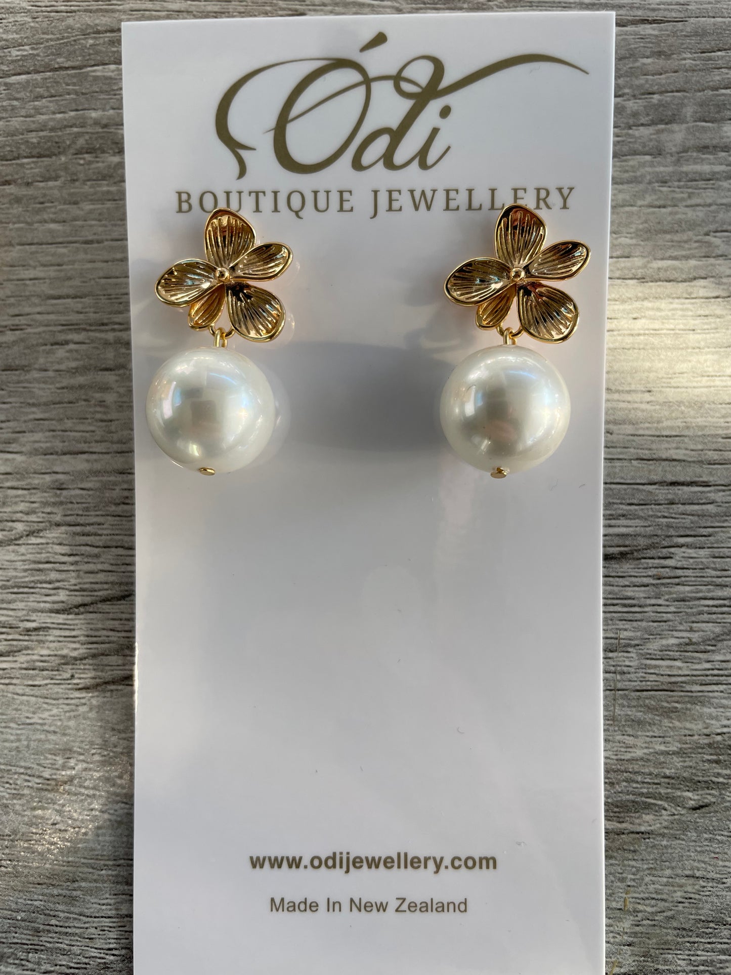 Flower Pearls-Gold or silver