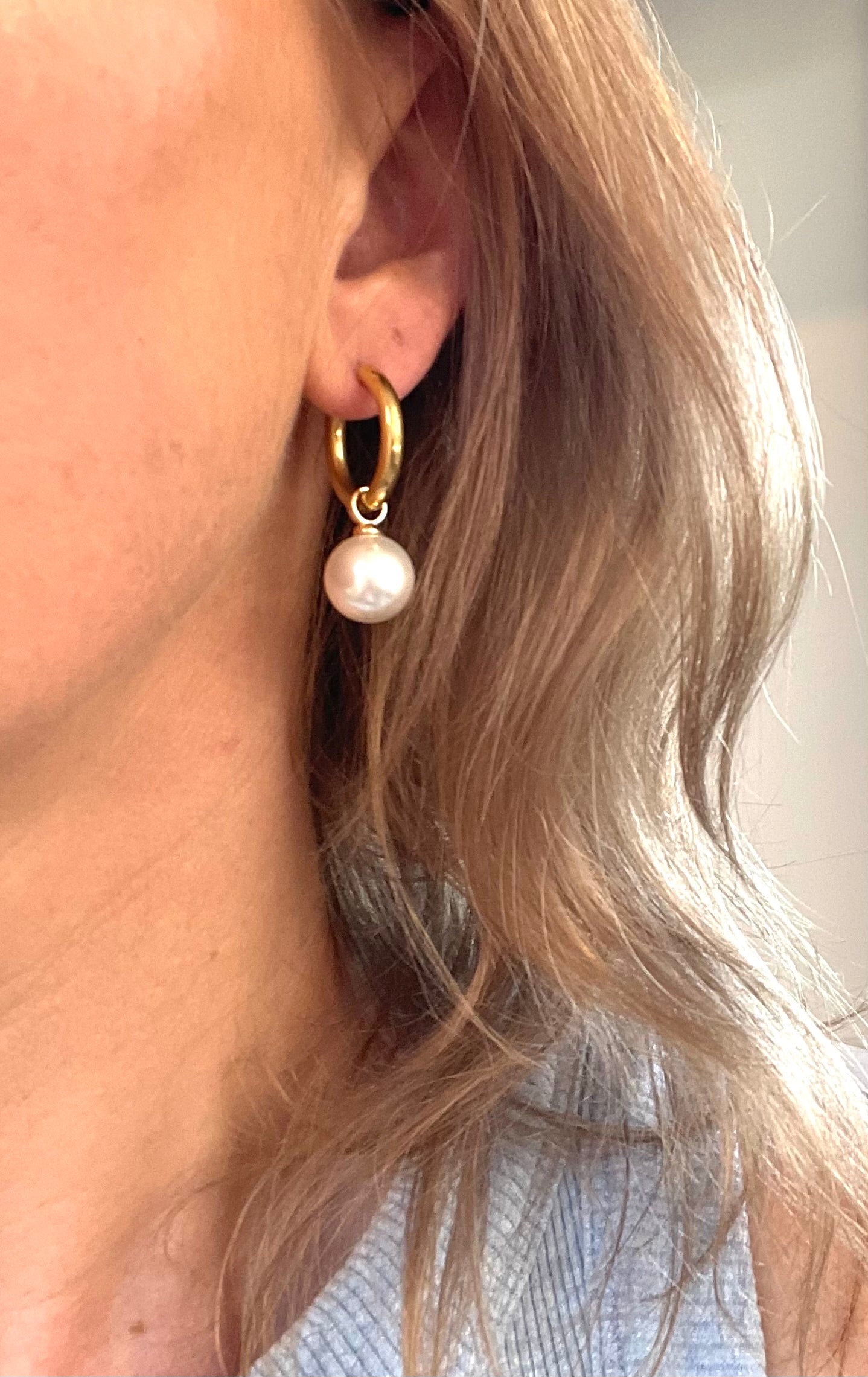 White Pearl Rounds on Hoops- Your choice of colour-Gold-Rose Gold-Silvet