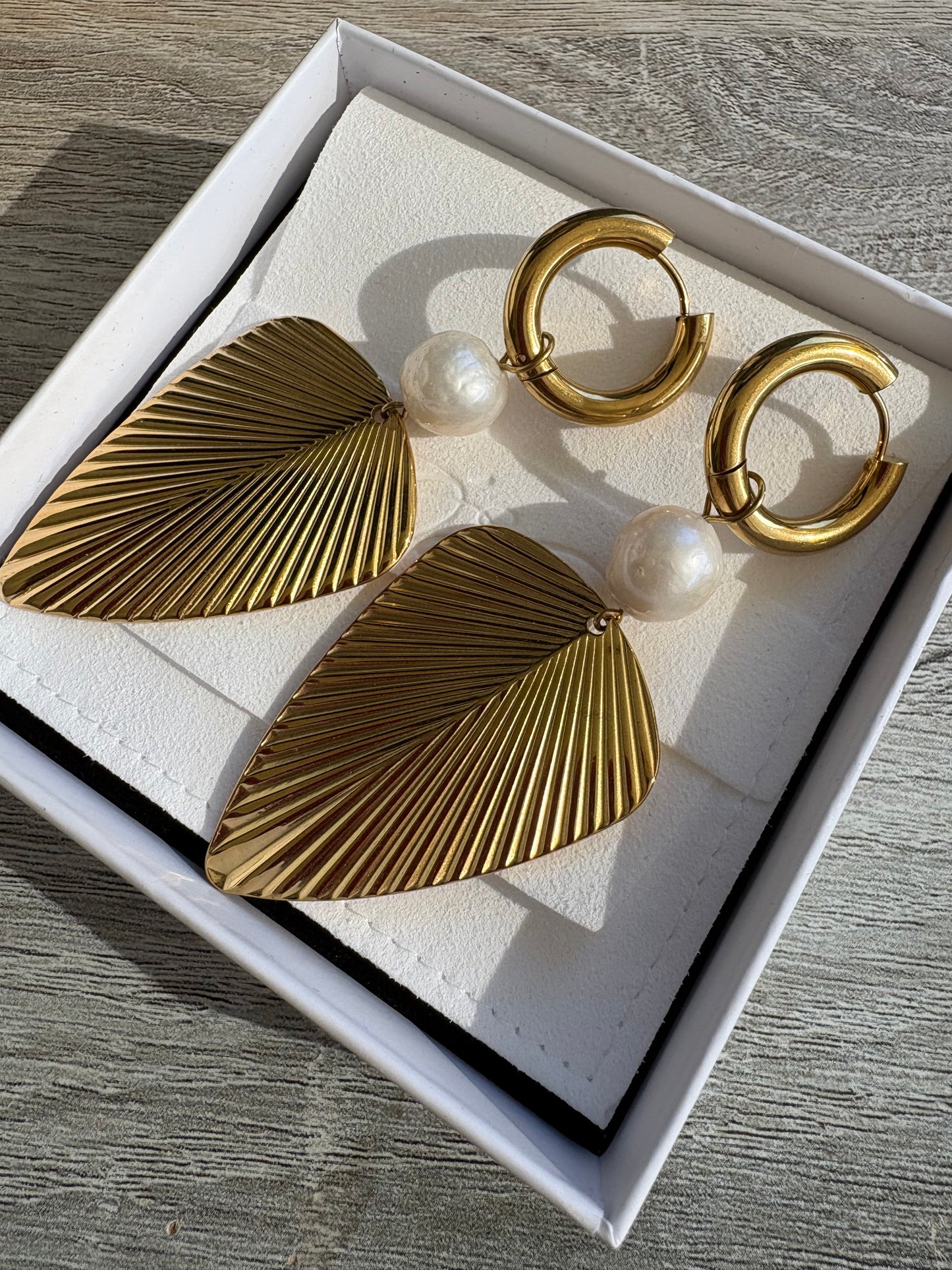 Tropical Pearl Palm Earrings