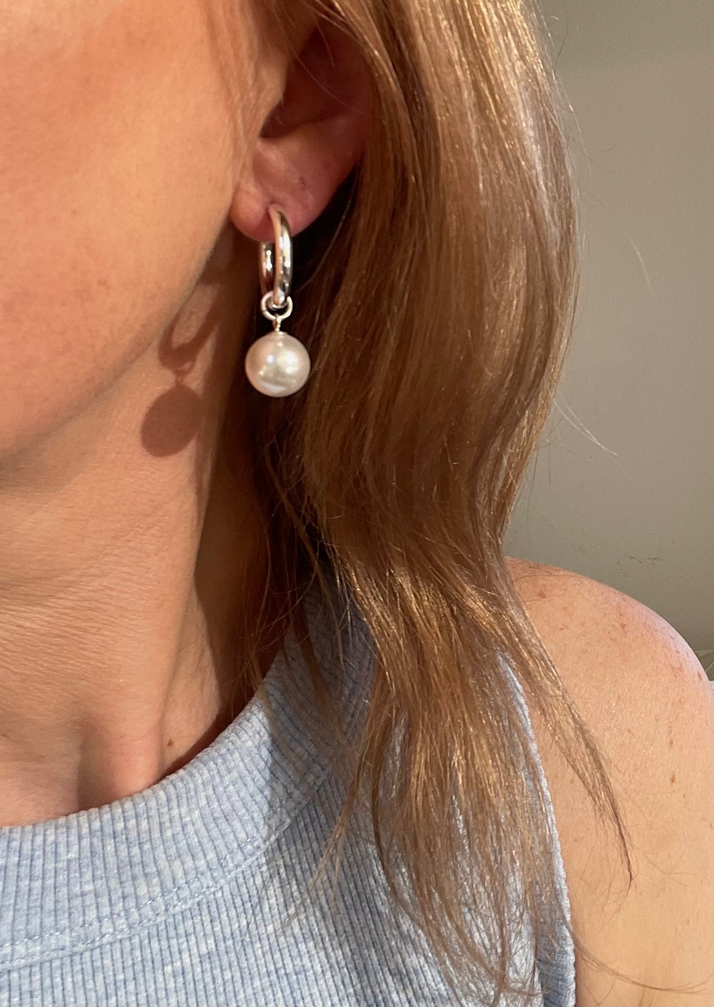 White Pearl Rounds on Hoops- Your choice of colour-Gold-Rose Gold-Silvet