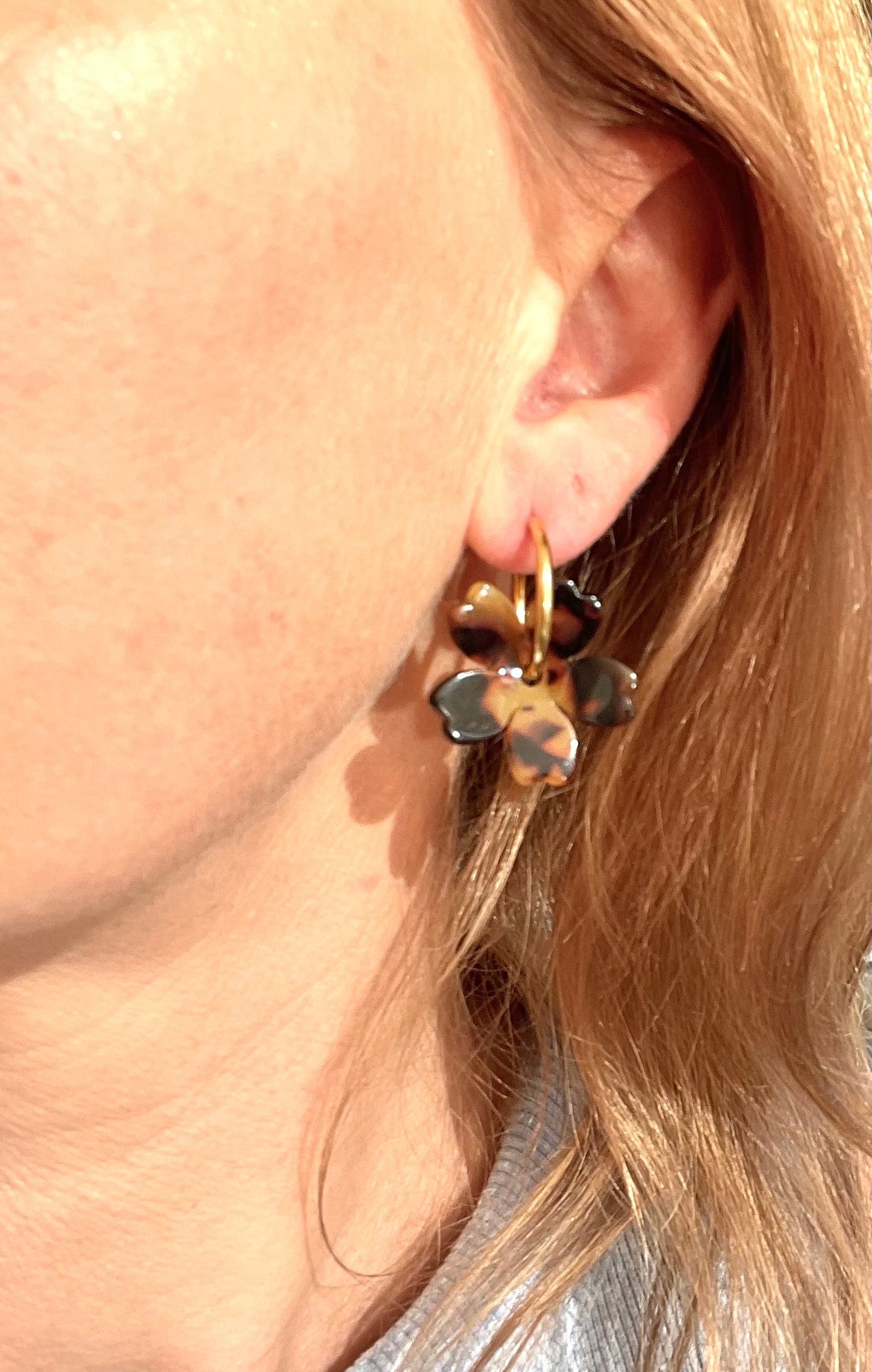 Amber Tortoiseshell Blooms on Gold Hoops