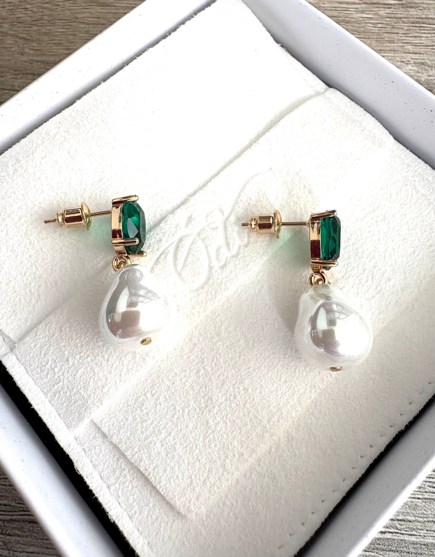 Paris Green Emerald Oval Stud Baroque Pearl Earrings