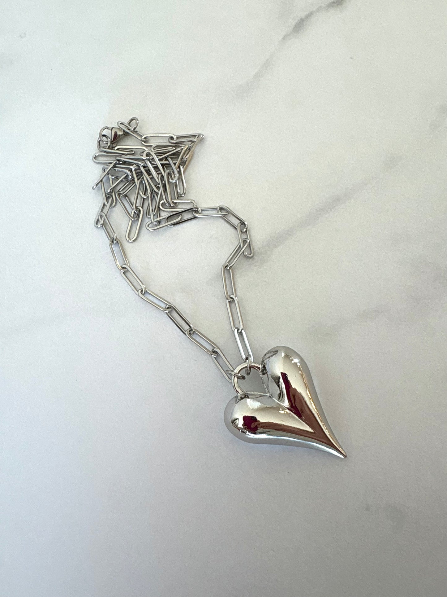 Modern Hearts Necklace Long Gold
