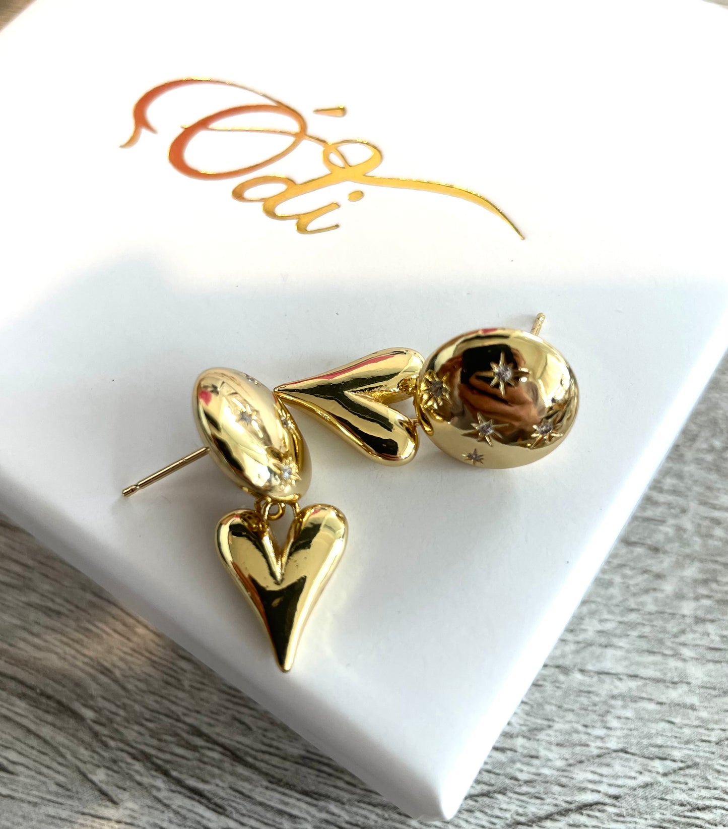 lOVE UNDER THE STARS-GOLD-EARRINGS-GIFT-CHARM JEWELLERY