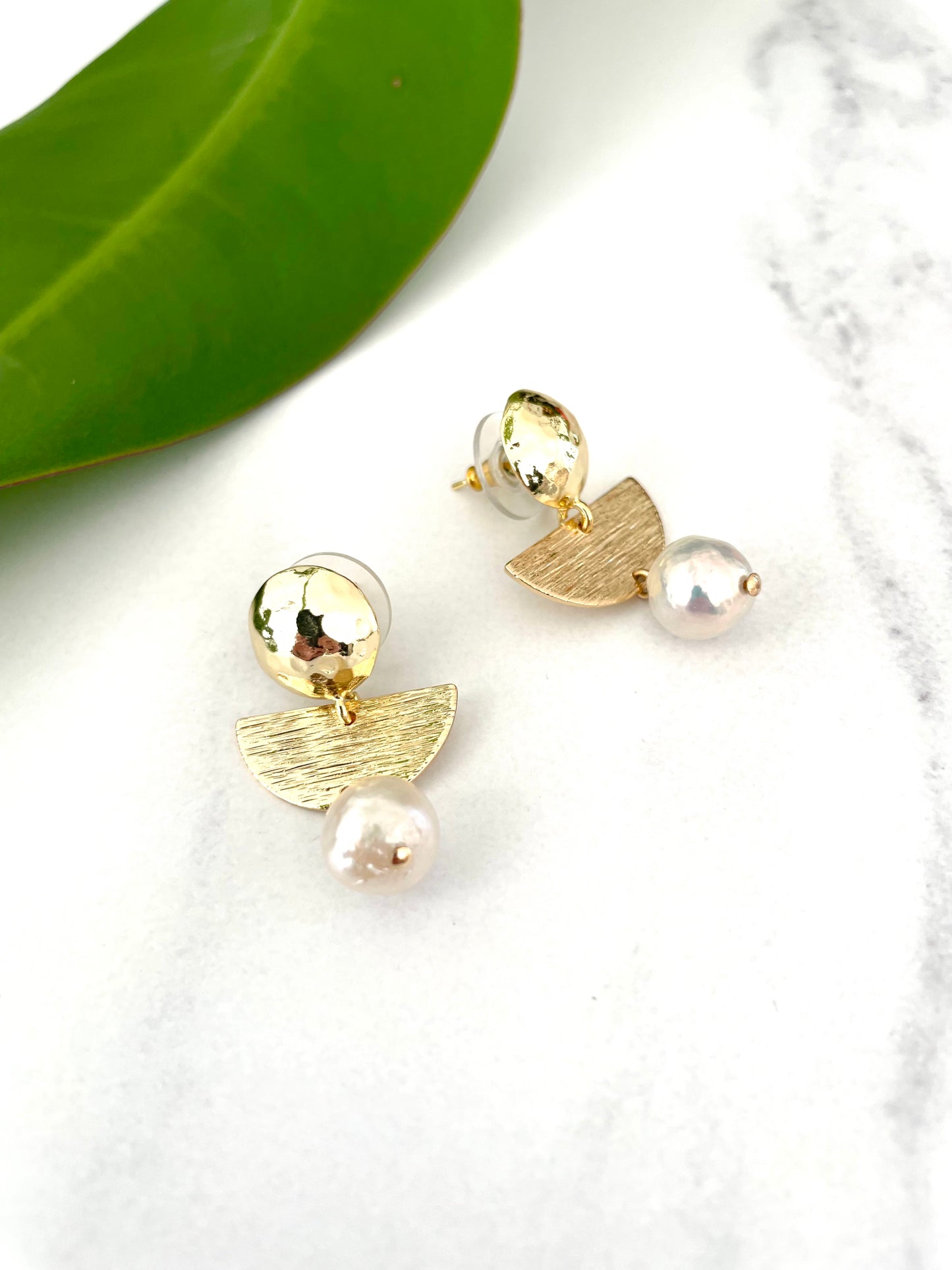 Eclipse Fresh Water Pearl Earrings