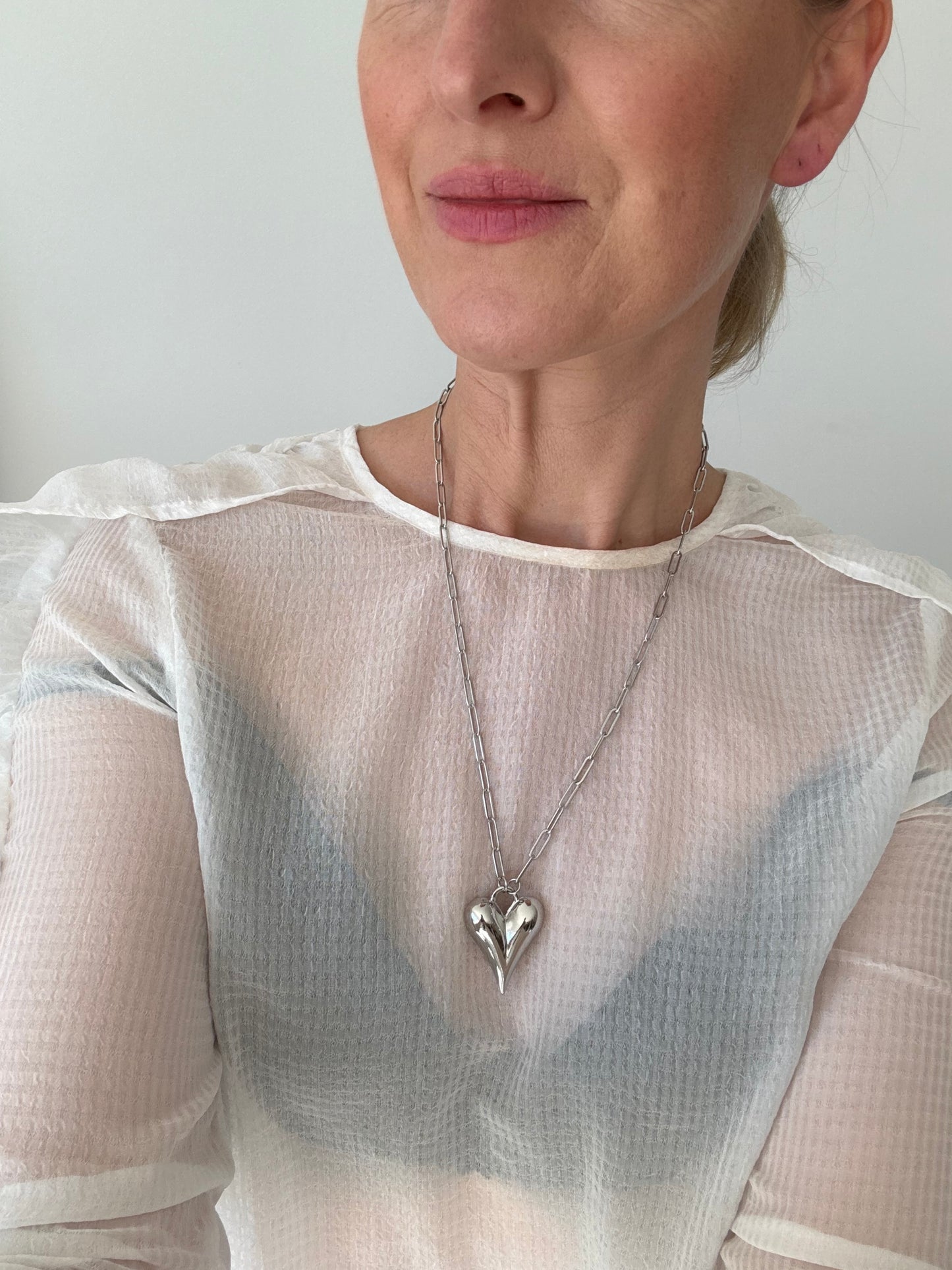 Modern Hearts Necklace Long Gold