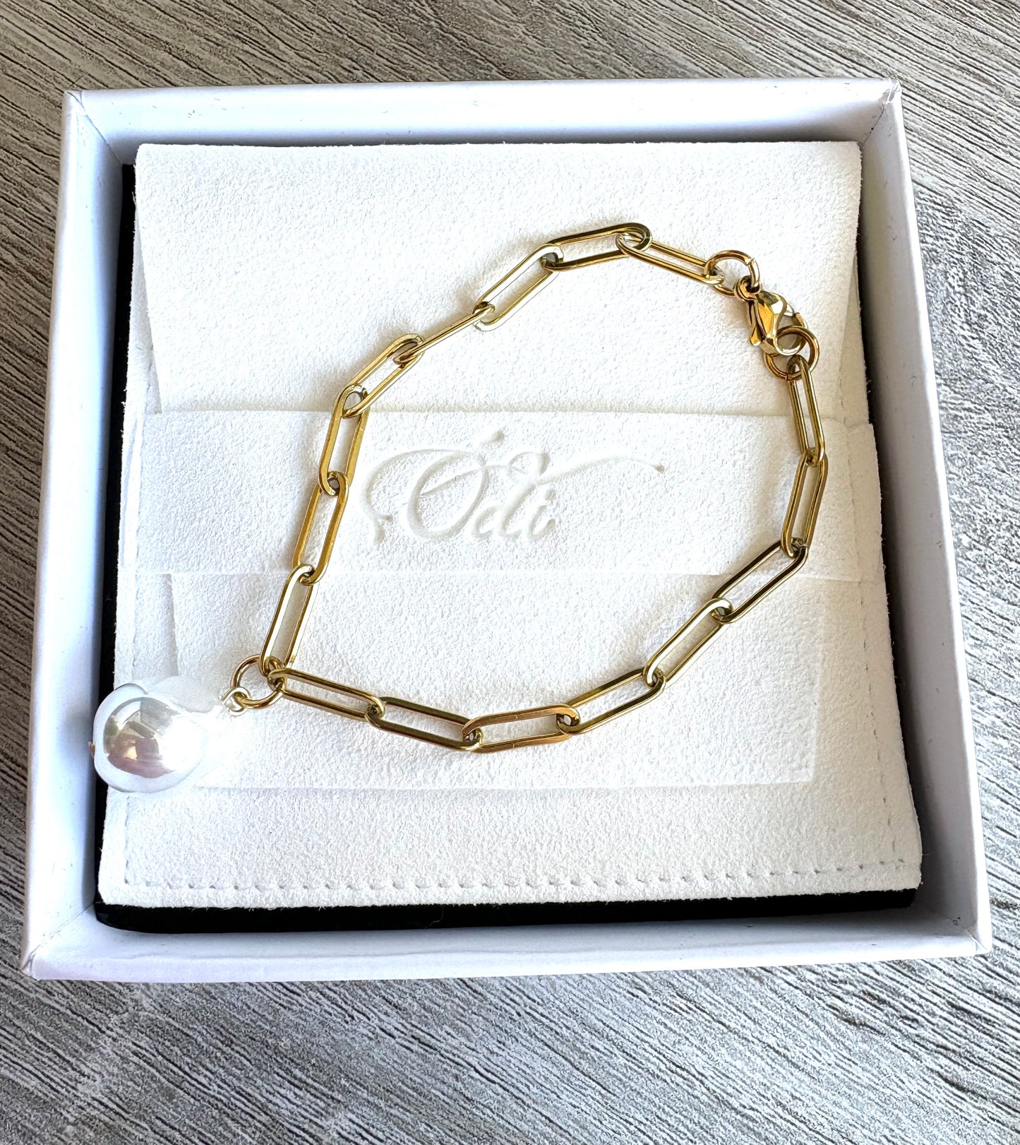 Baroque Pearl Bracelet on Stainless Steel Paper Clip Chain