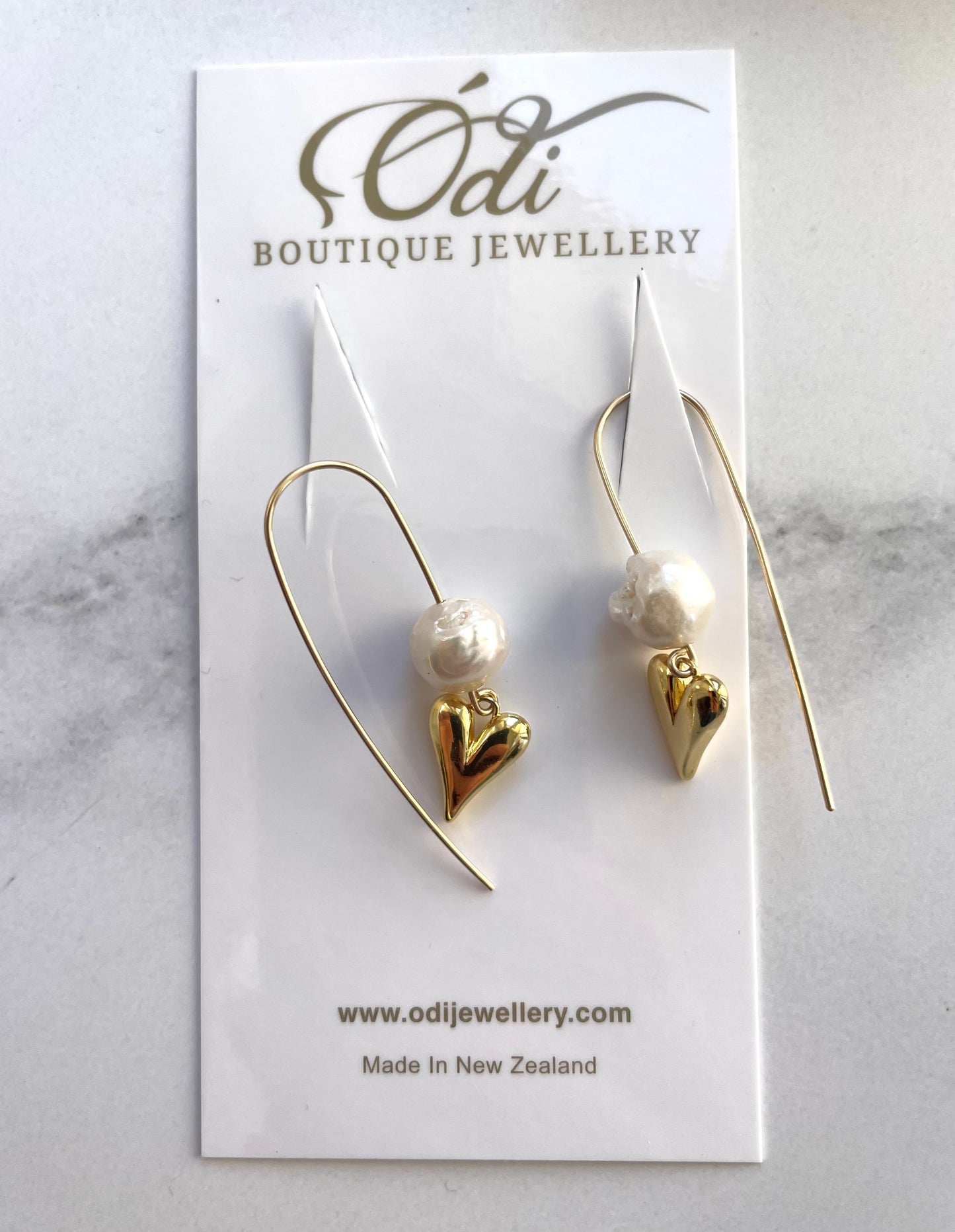 Modern Hearts & Pearls- Earrings  in Gold