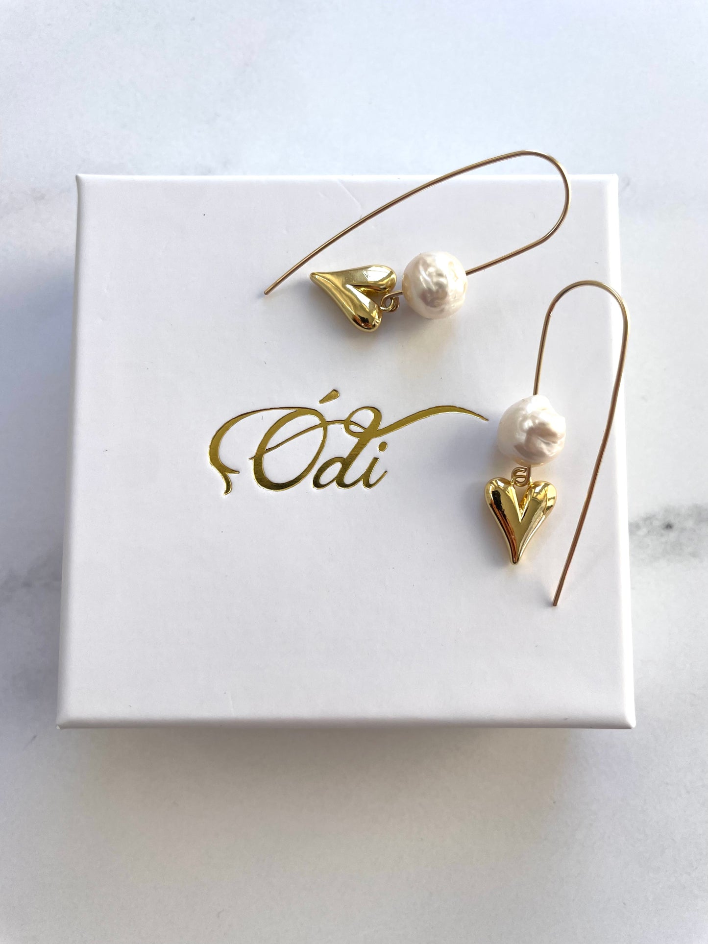 Modern Hearts & Pearls- Earrings  in Gold